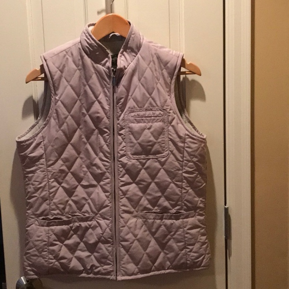 Eddie Bauer Diamond Quilted Down-Filled Vest, Fleece Lined. Like new. See pics.